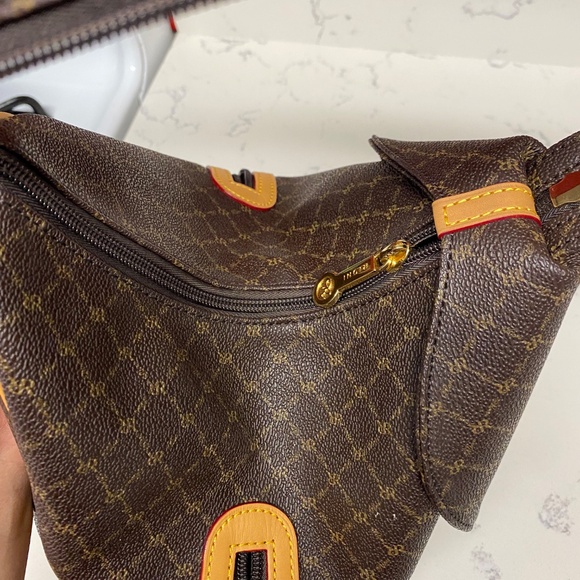 RIONI- Charlize Zipper Strap Backpack main image 5